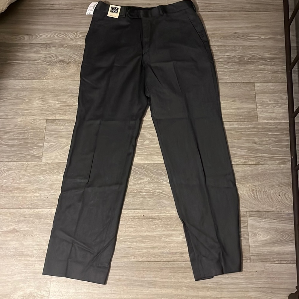 Jos. A Bank 32x32 dress pants. Charcoal Gray